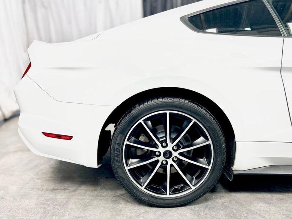 2017 Ford Mustang