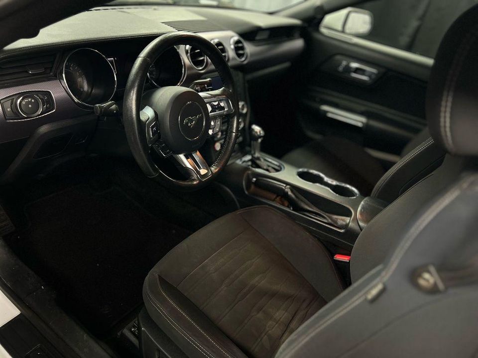 2017 Ford Mustang
