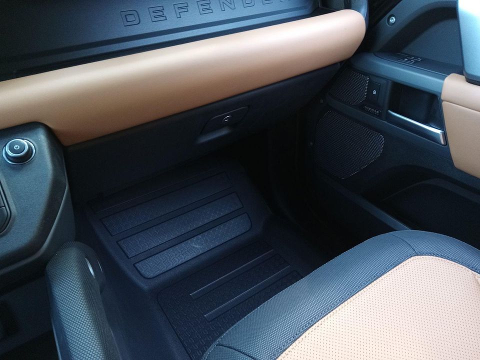 2023 Land Rover Defender 110