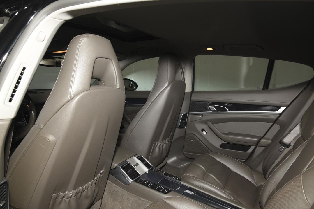 2016 Porsche Panamera