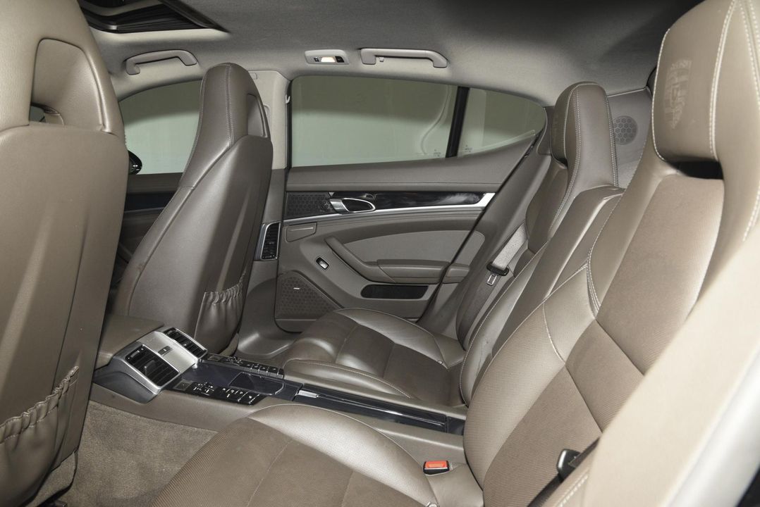 2016 Porsche Panamera