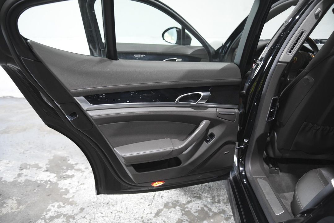 2016 Porsche Panamera