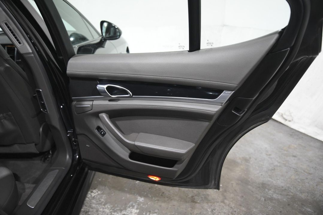 2016 Porsche Panamera
