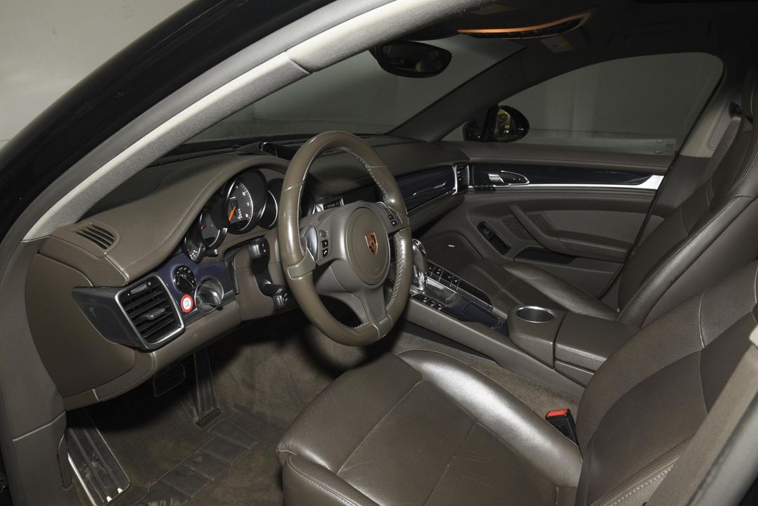 2016 Porsche Panamera