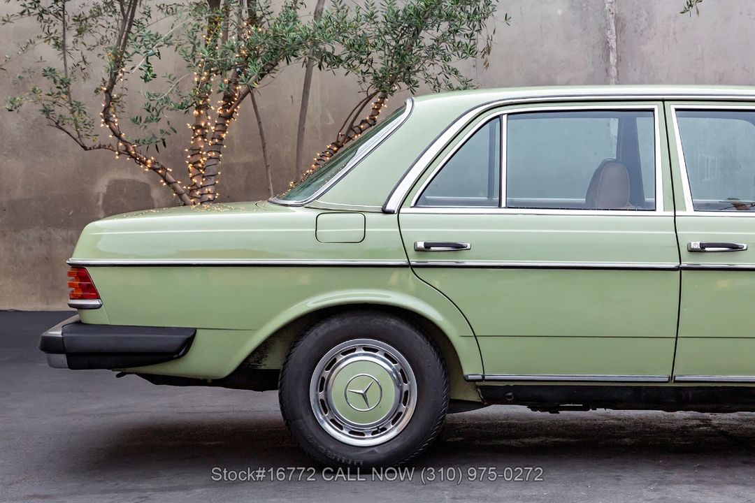 1977 Mercedes-Benz 300D