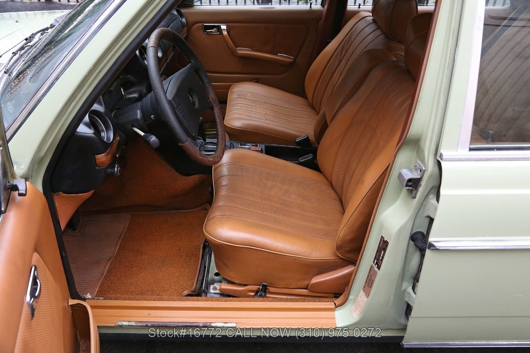 1977 Mercedes-Benz 300D