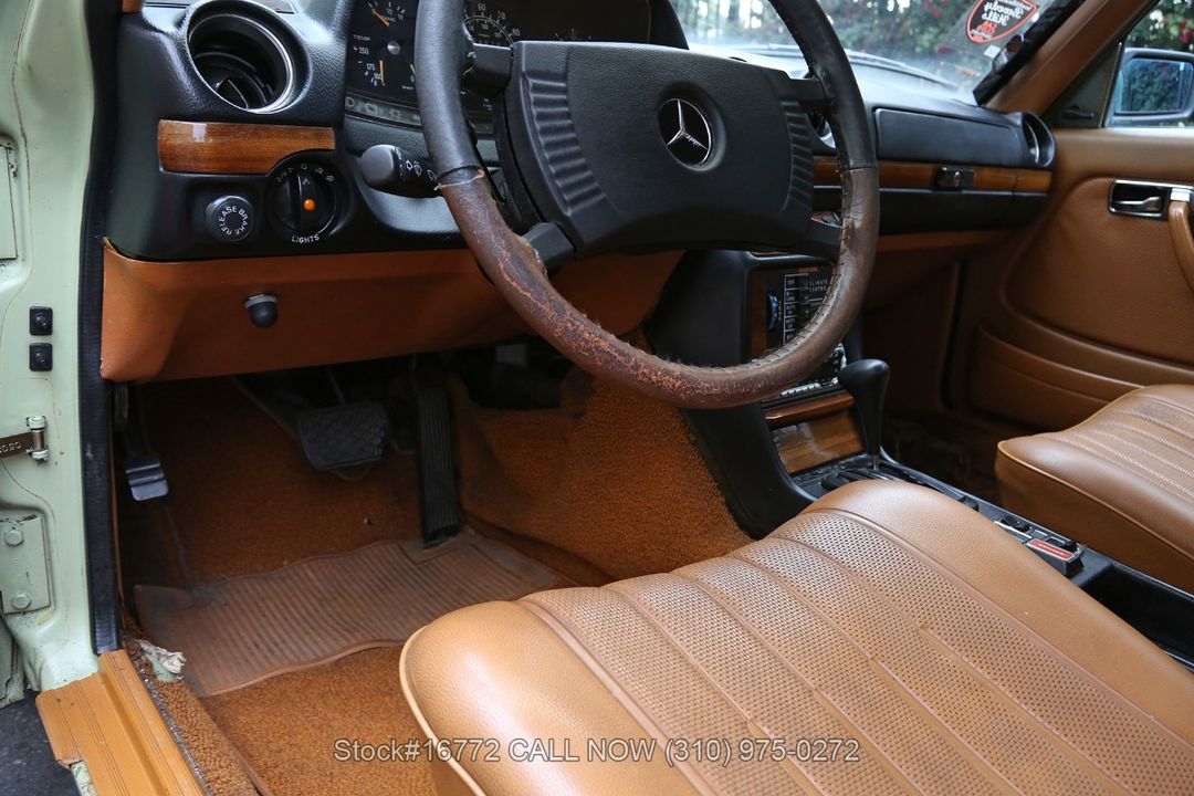 1977 Mercedes-Benz 300D