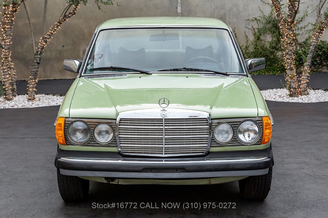1977 Mercedes-Benz 300D