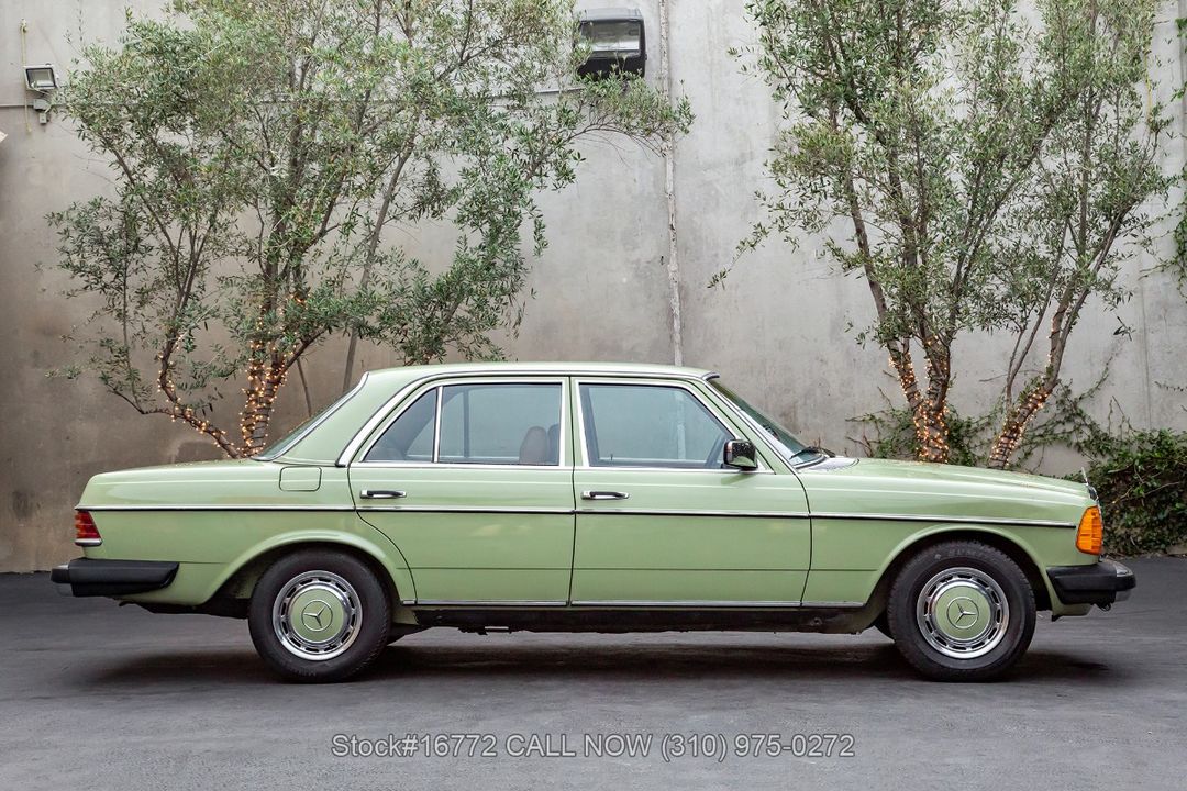 1977 Mercedes-Benz 300D