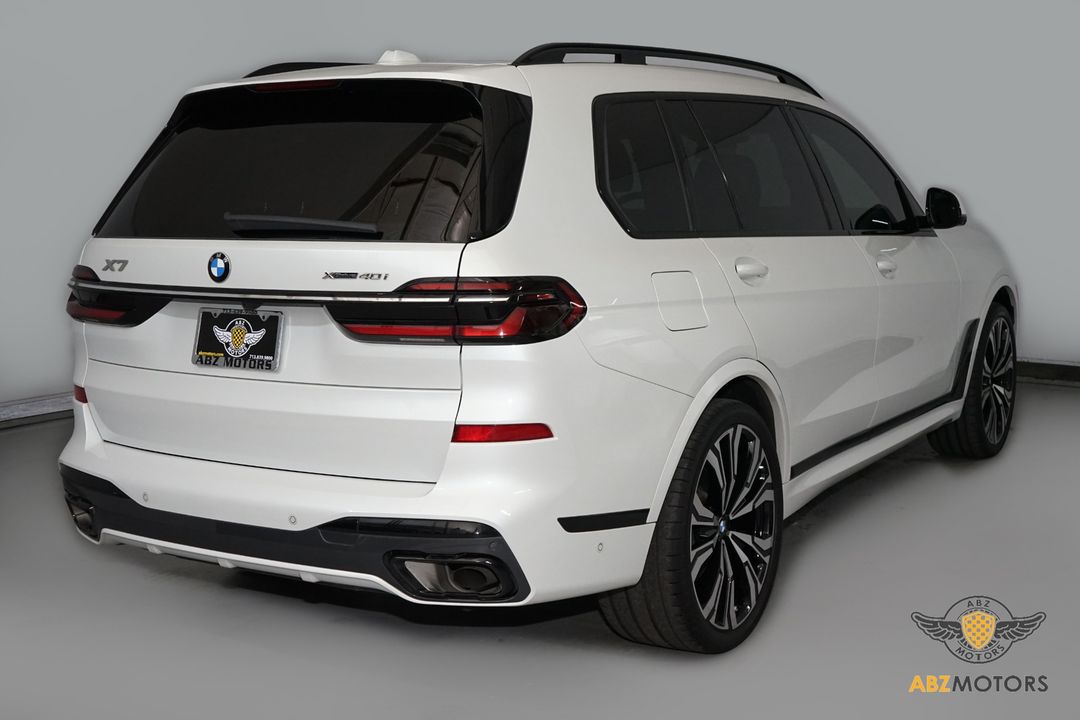 2023 BMW X7