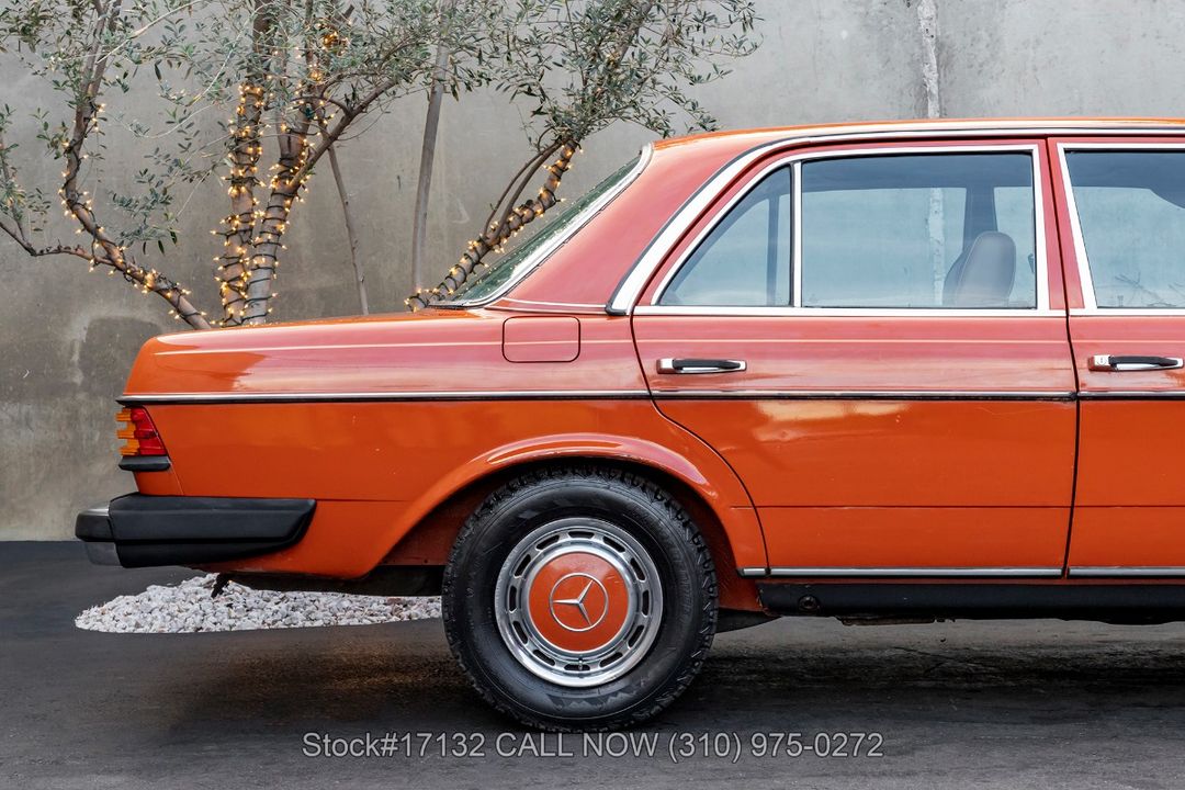 1977 Mercedes-Benz 240D