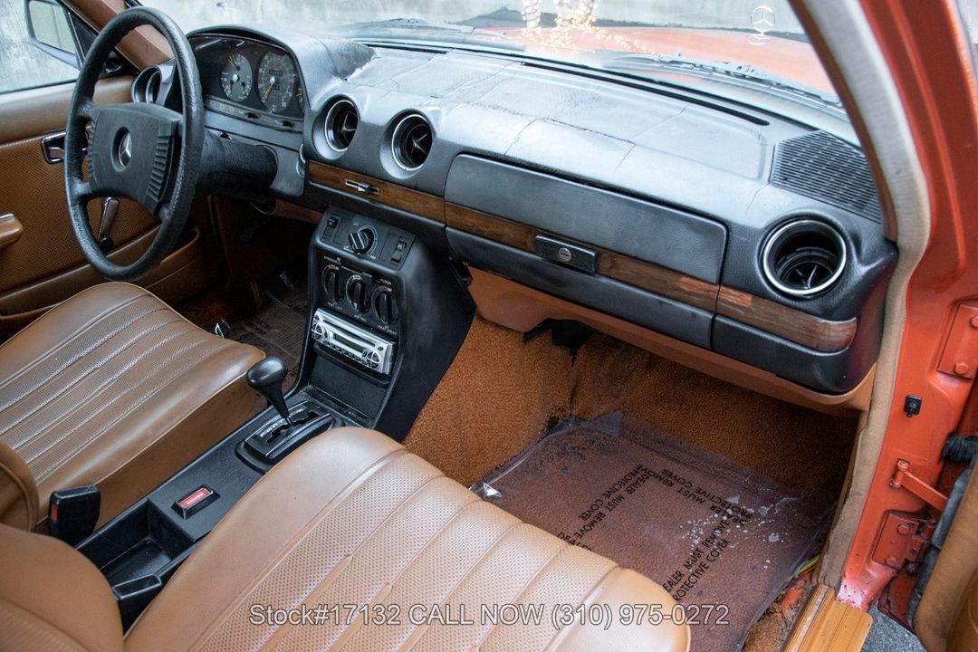 1977 Mercedes-Benz 240D