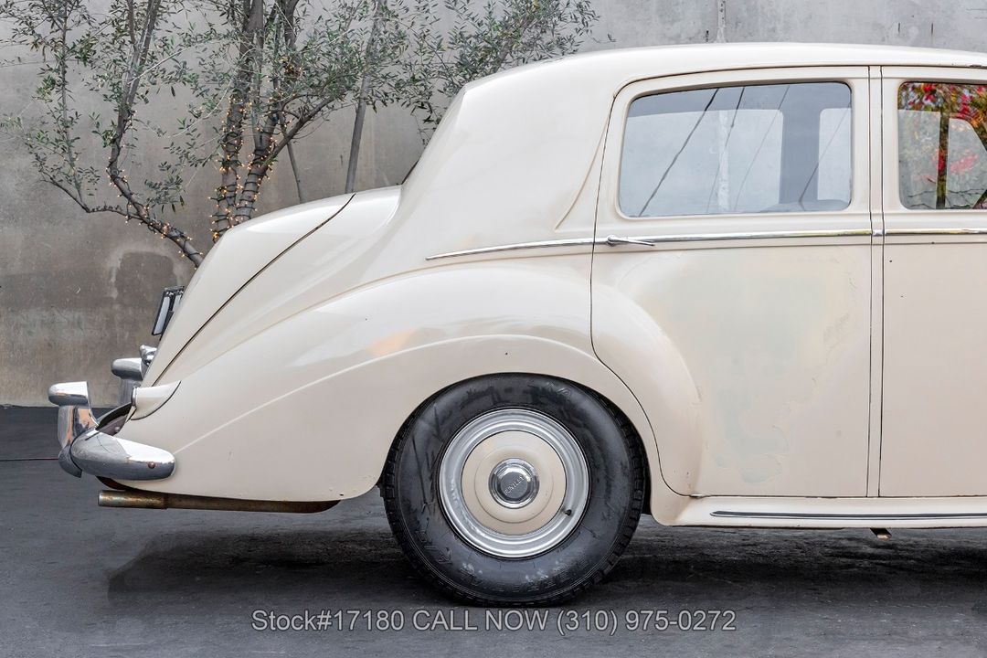 1953 Bentley R-Type Saloon