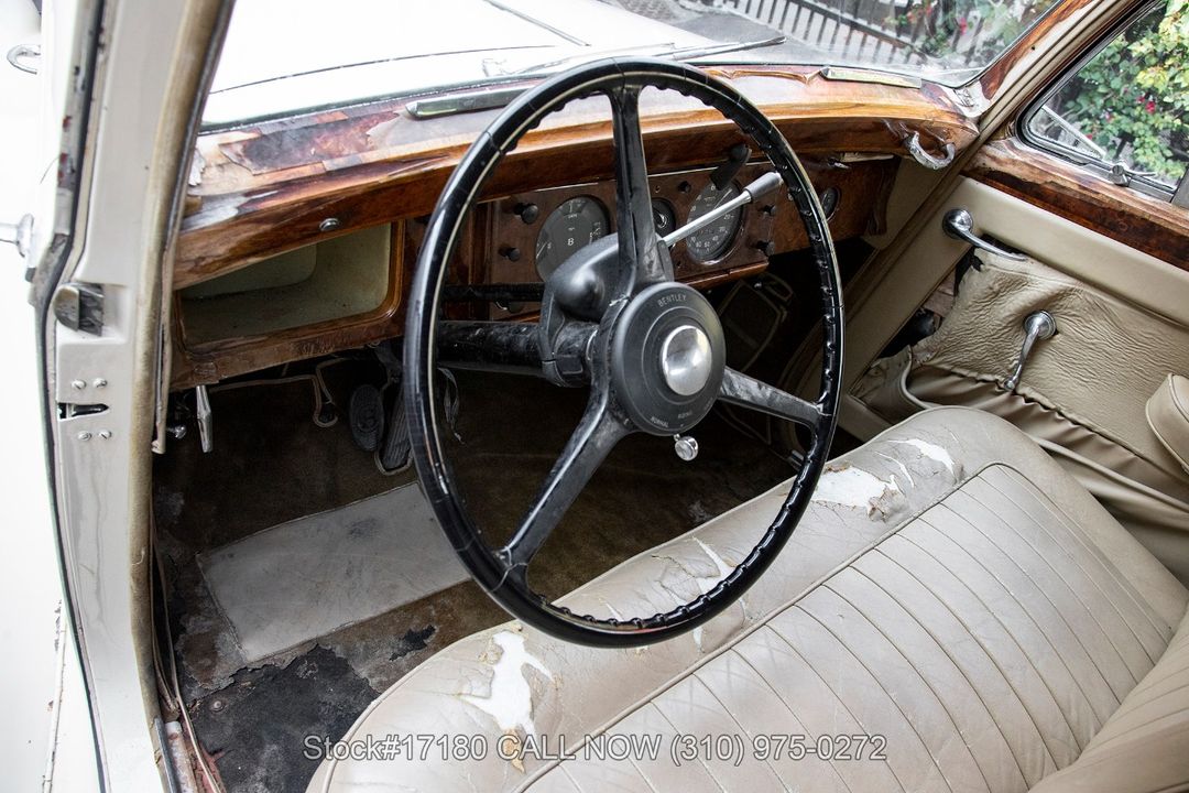 1953 Bentley R-Type Saloon