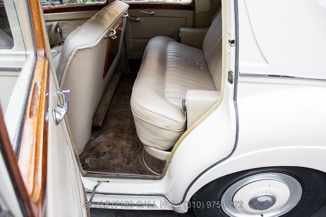 1953 Bentley R-Type Saloon