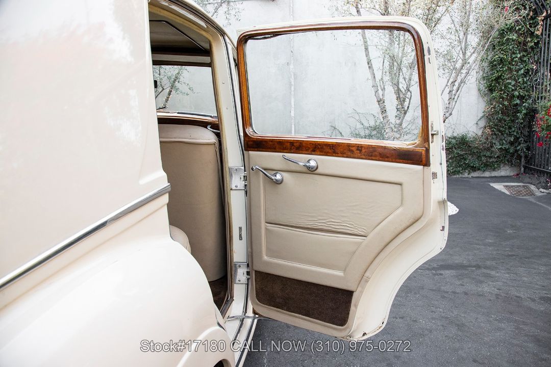1953 Bentley R-Type Saloon