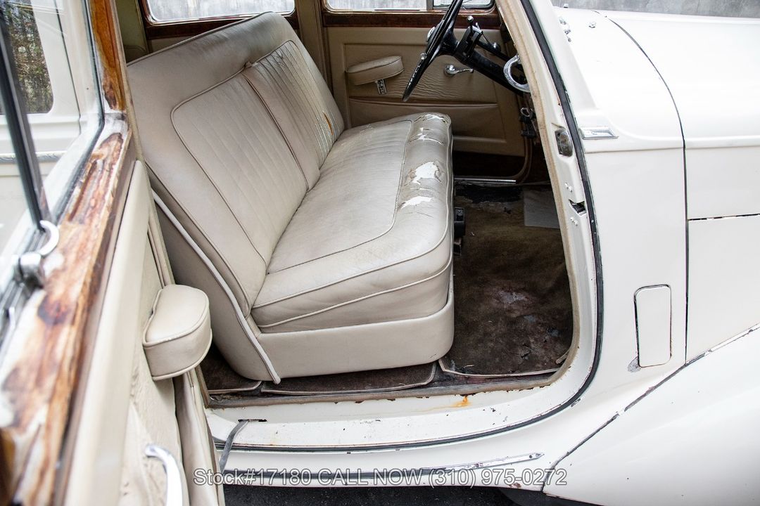 1953 Bentley R-Type Saloon