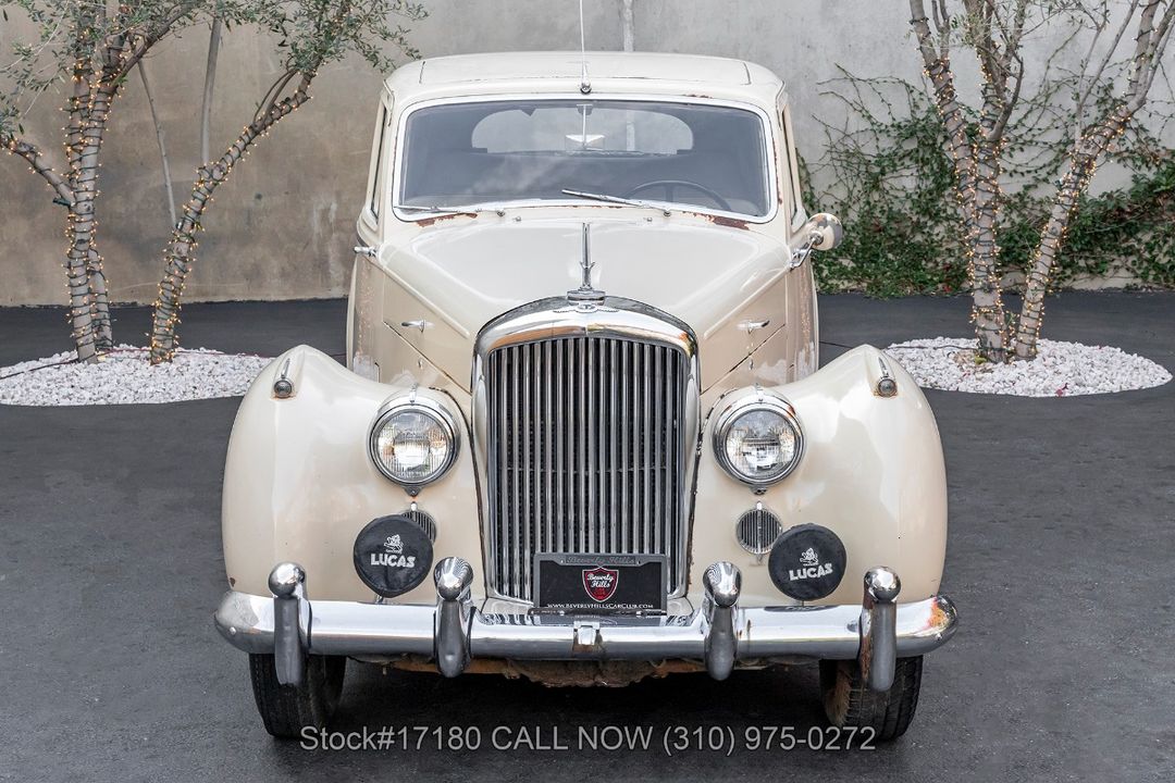 1953 Bentley R-Type Saloon