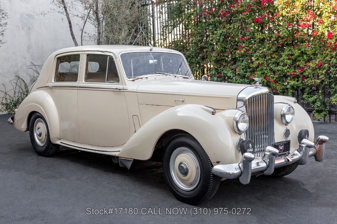 1953 Bentley R-Type Saloon