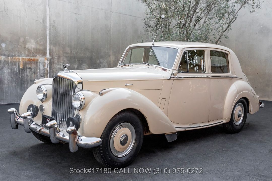 1953 Bentley R-Type Saloon
