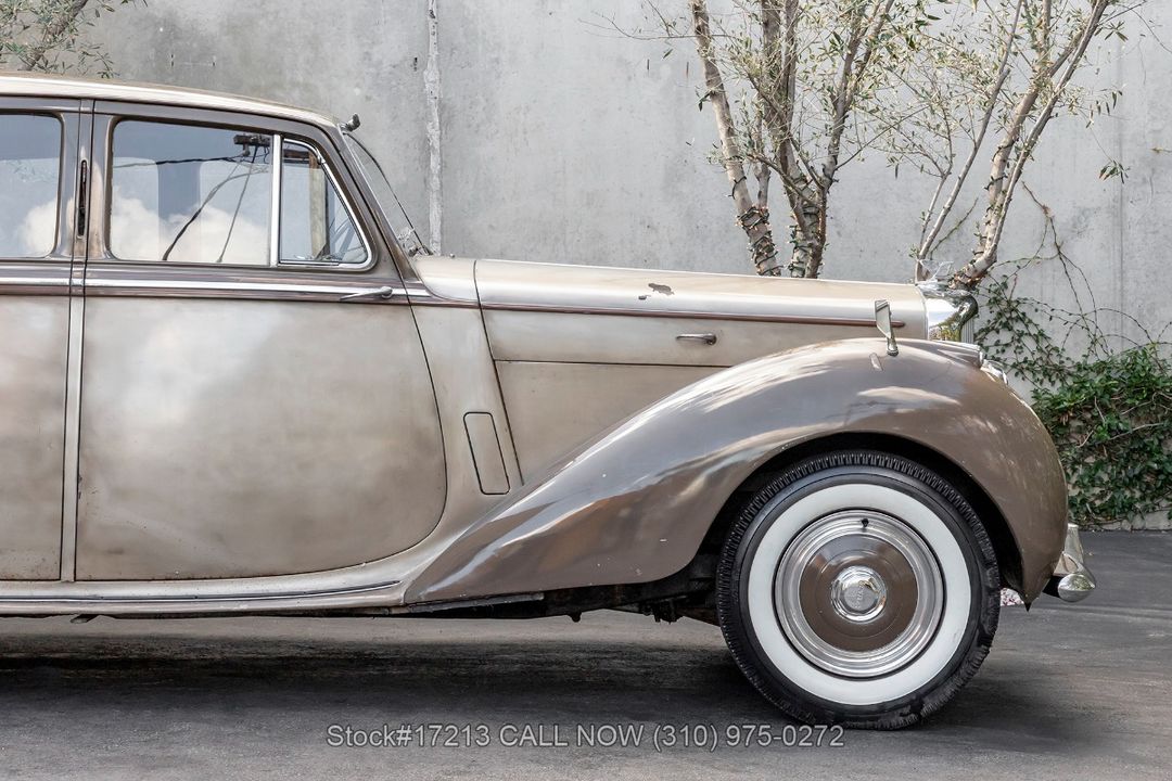 1954 Bentley R-Type Saloon