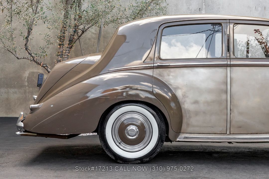 1954 Bentley R-Type Saloon