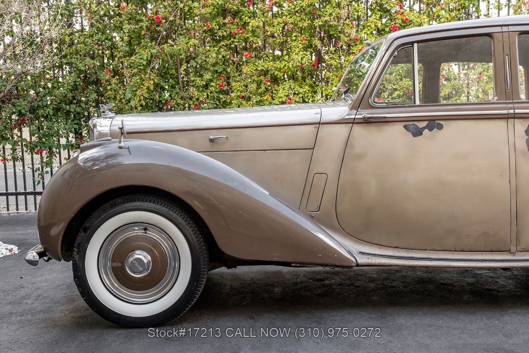 1954 Bentley R-Type Saloon