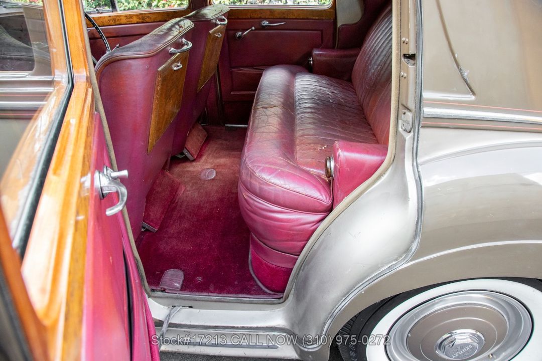 1954 Bentley R-Type Saloon