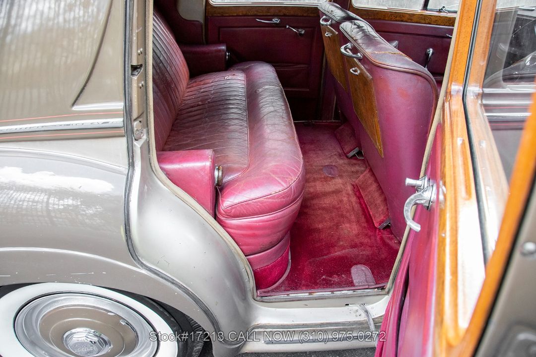 1954 Bentley R-Type Saloon