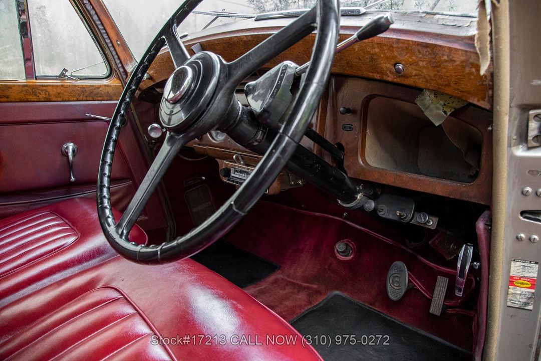 1954 Bentley R-Type Saloon