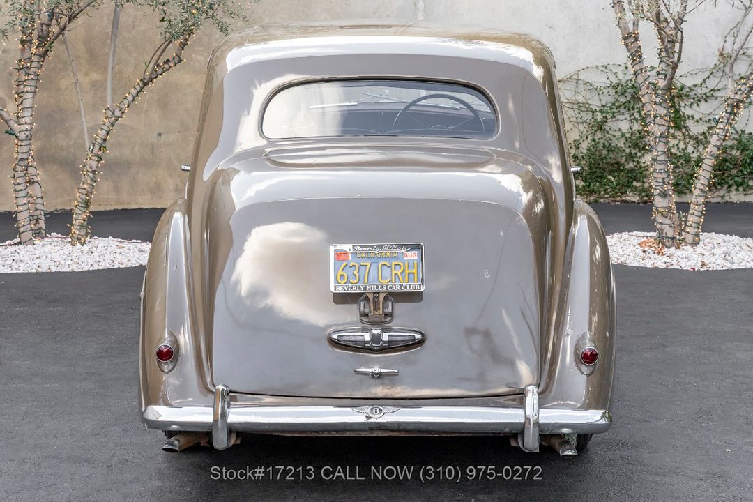 1954 Bentley R-Type Saloon