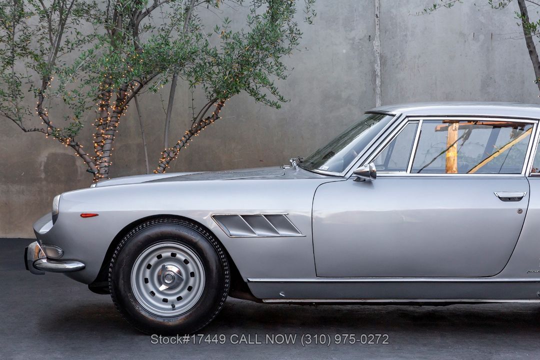 1967 Ferrari 330 GT