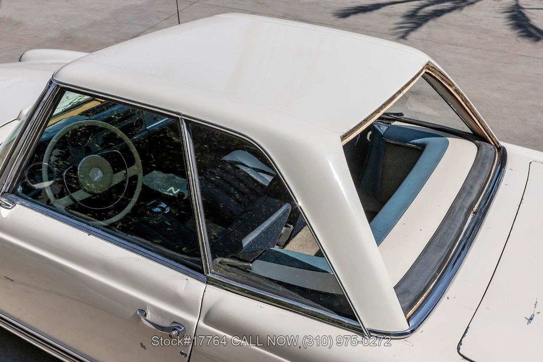 1967 Mercedes-Benz 230SL