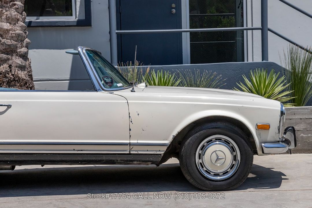 1967 Mercedes-Benz 230SL