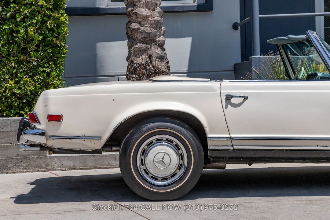 1967 Mercedes-Benz 230SL