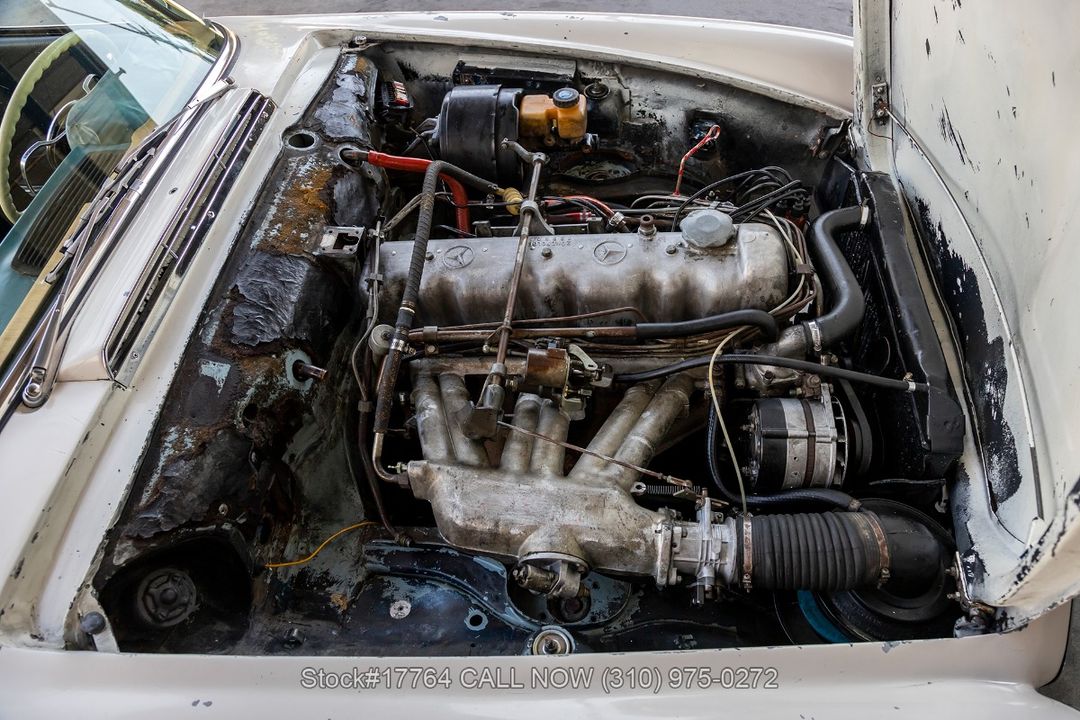 1967 Mercedes-Benz 230SL
