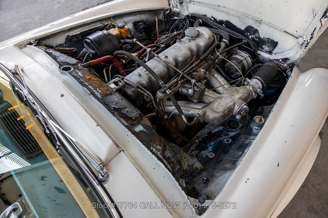 1967 Mercedes-Benz 230SL