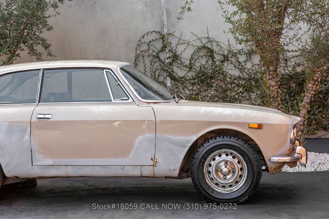 1974 Alfa Romeo GTV 2000