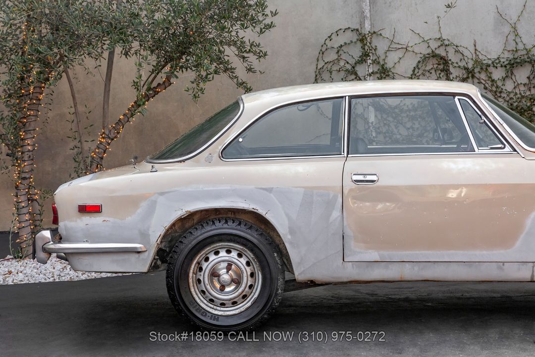 1974 Alfa Romeo GTV 2000