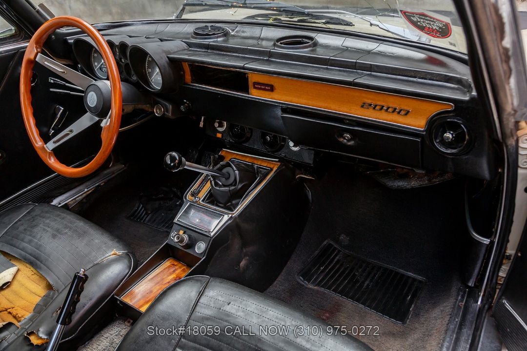 1974 Alfa Romeo GTV 2000