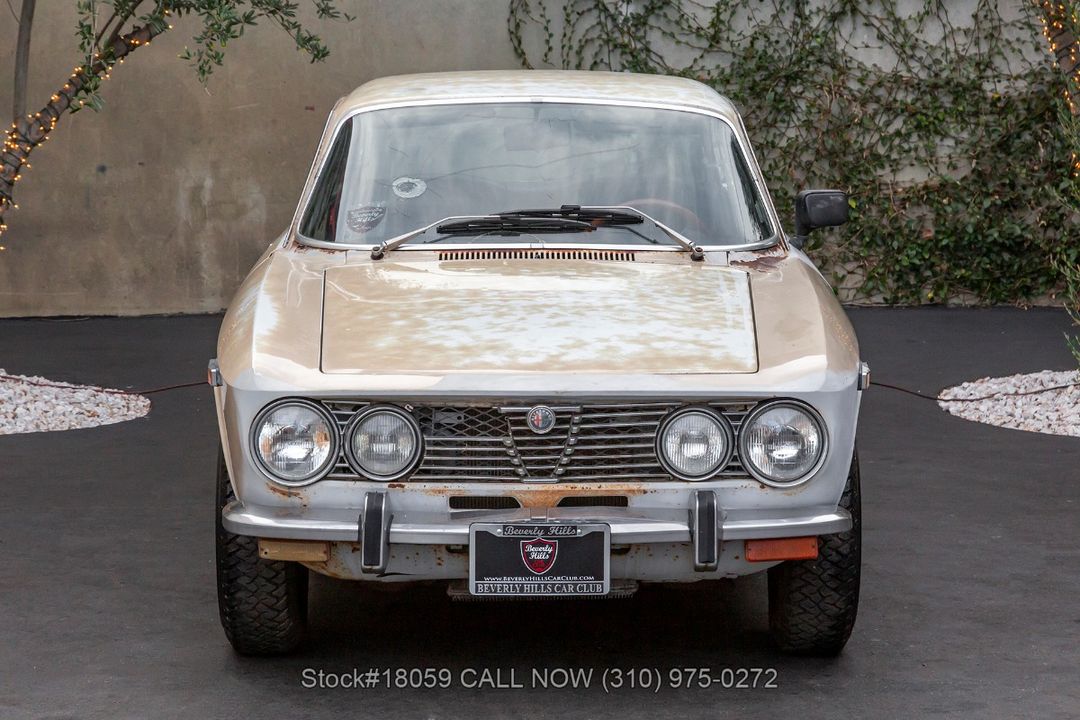1974 Alfa Romeo GTV 2000