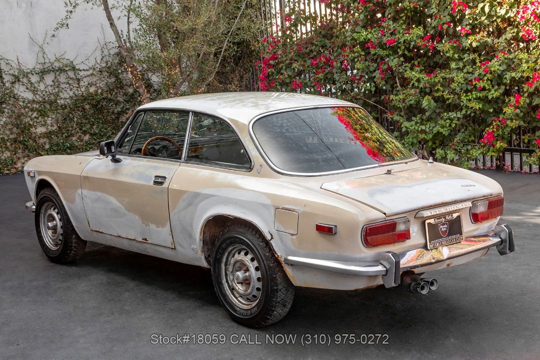 1974 Alfa Romeo GTV 2000