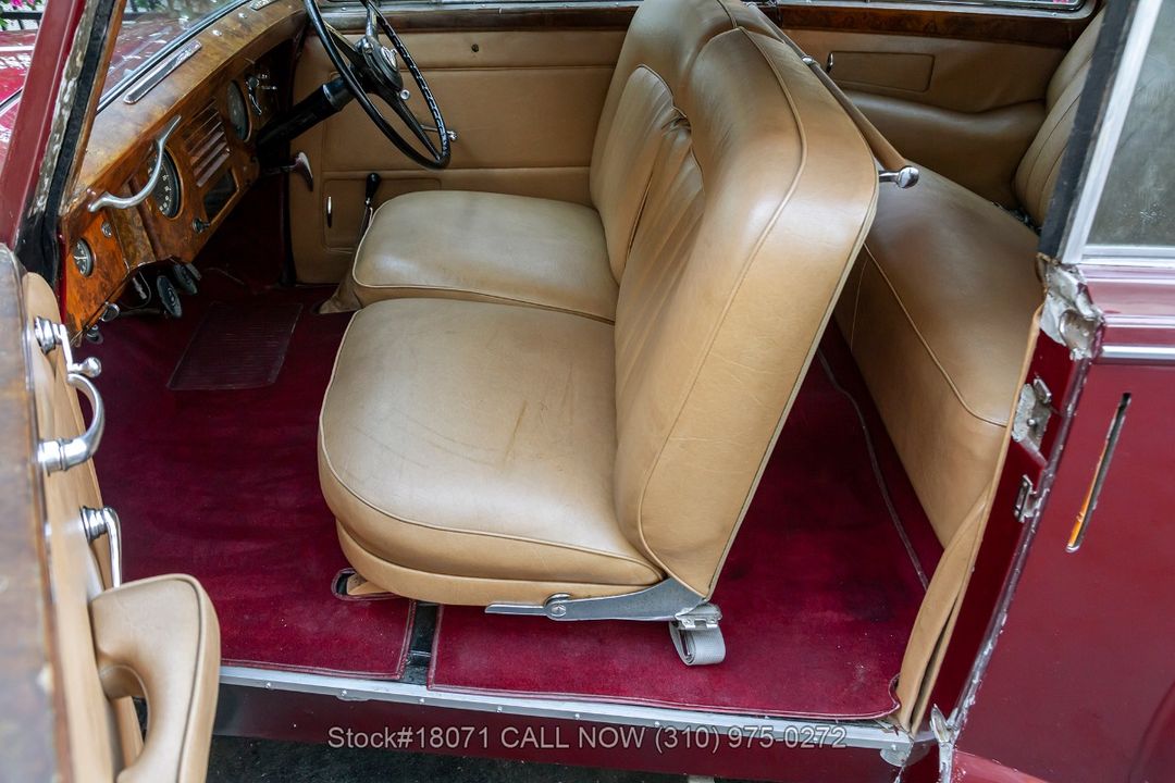 1952 Bentley Mark VI James Young