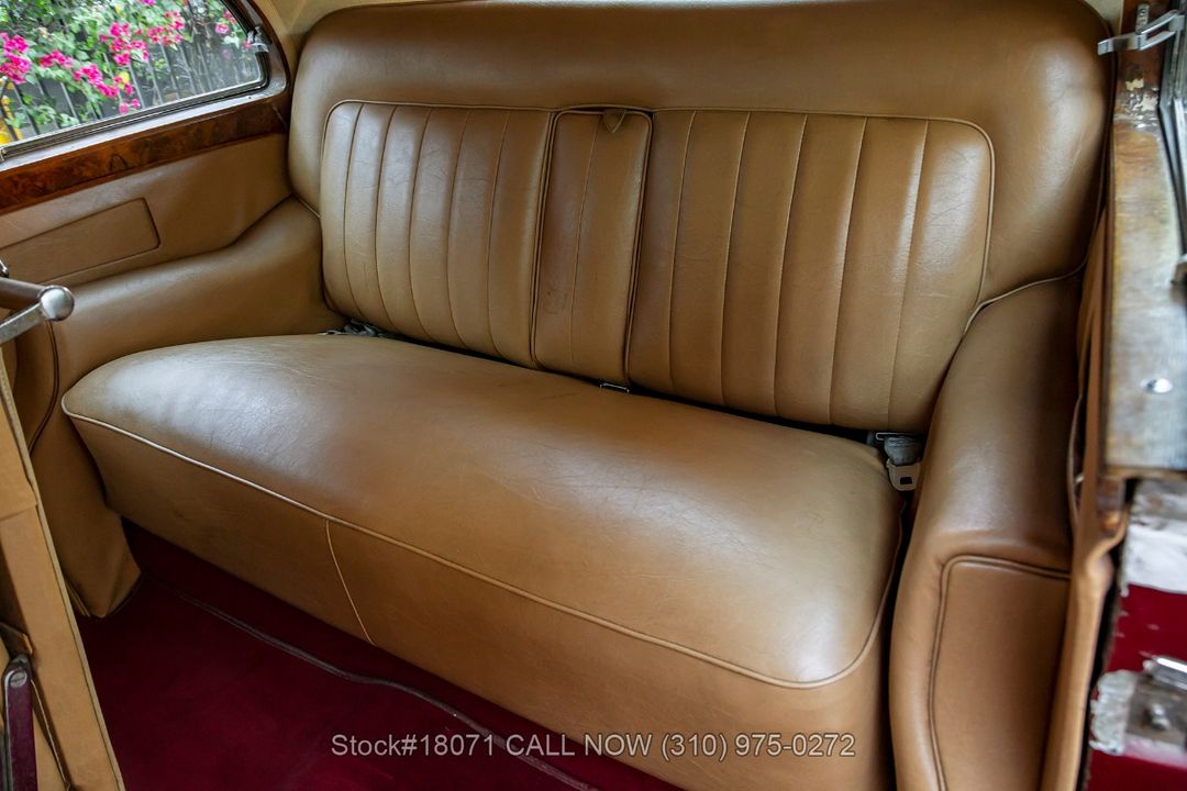 1952 Bentley Mark VI James Young