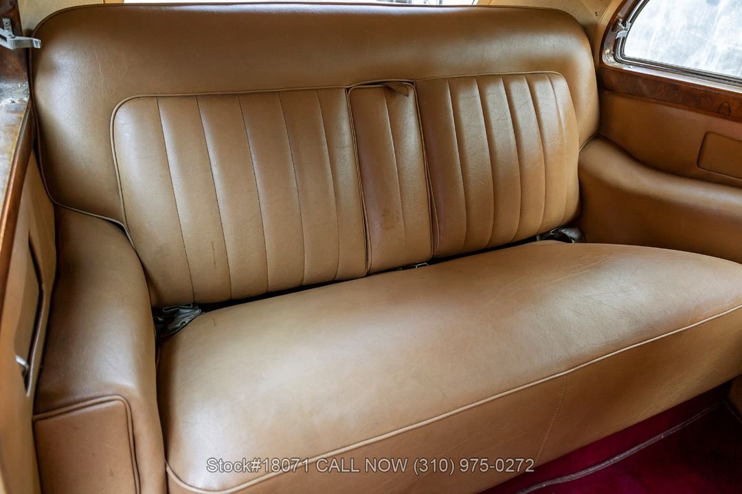 1952 Bentley Mark VI James Young
