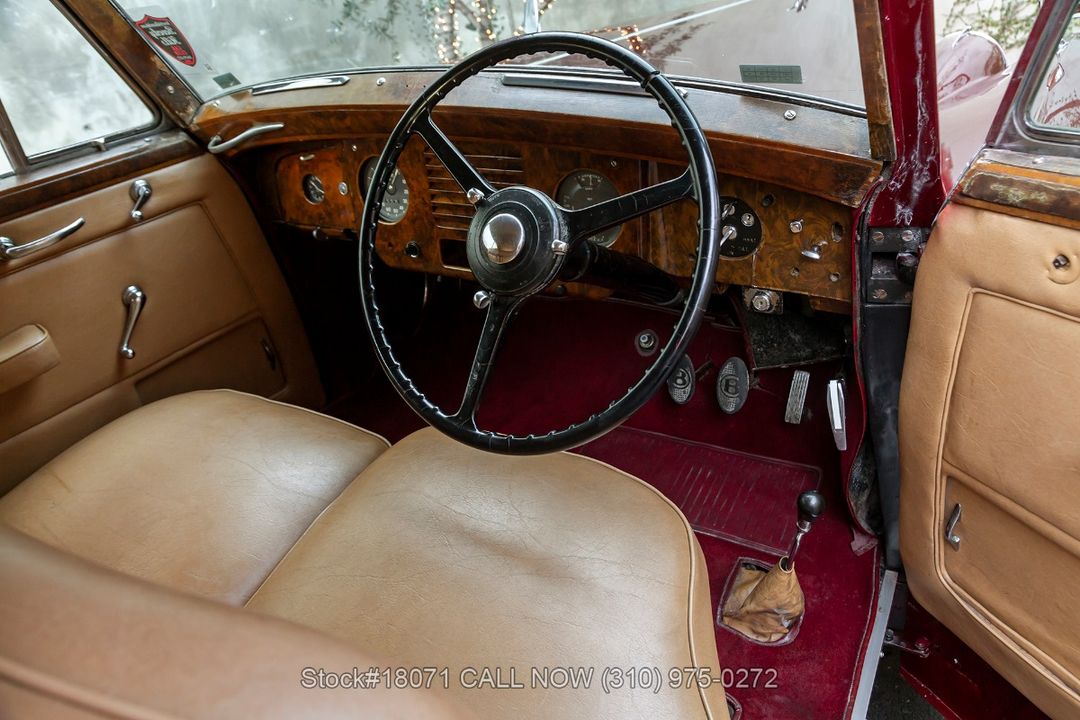 1952 Bentley Mark VI James Young