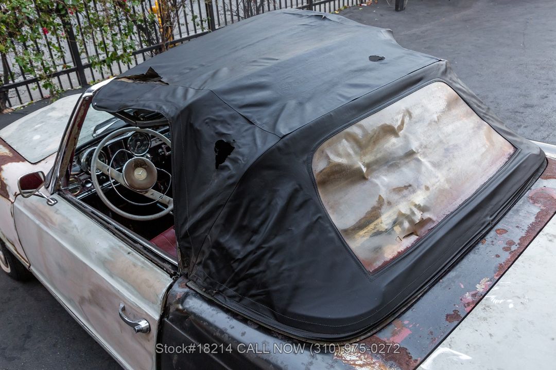 1966 Mercedes-Benz 230SL Pagoda
