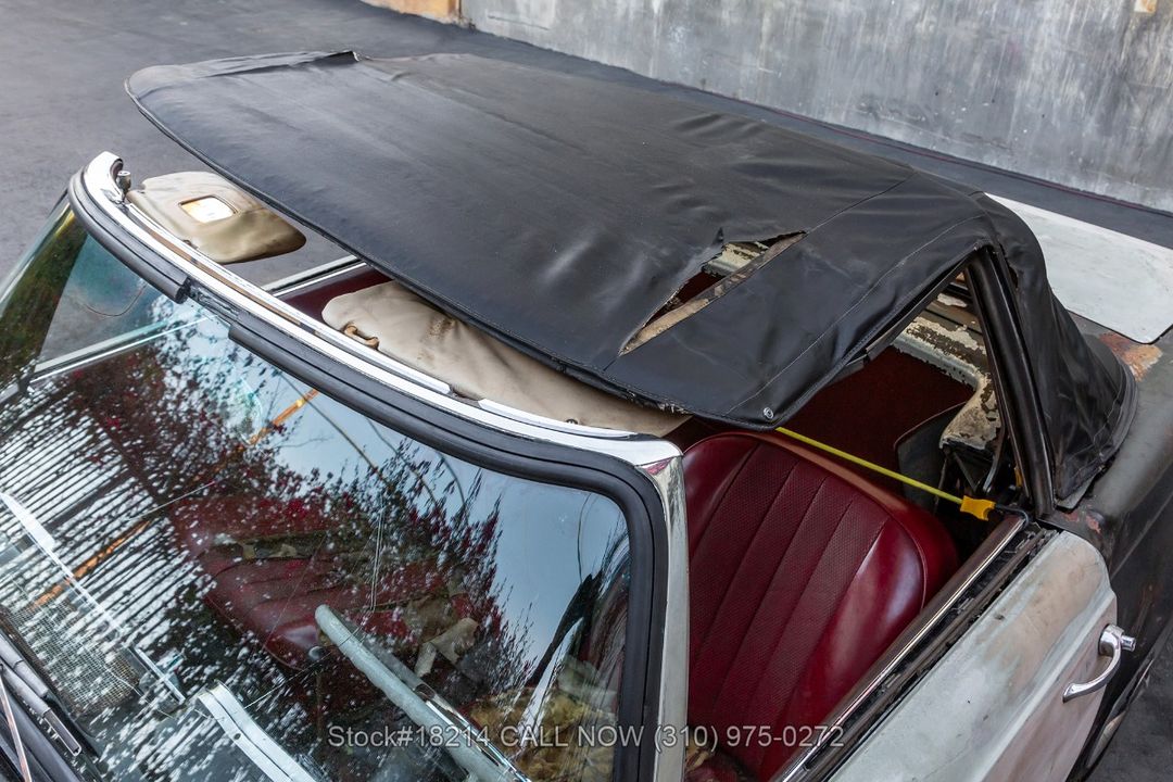 1966 Mercedes-Benz 230SL Pagoda