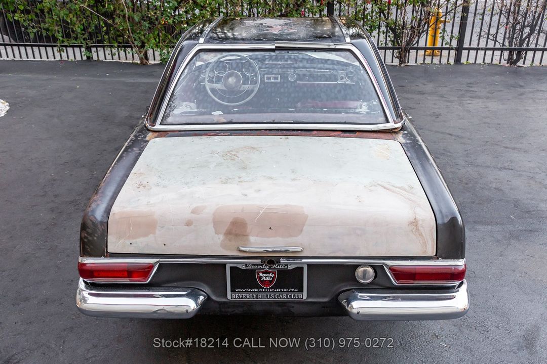 1966 Mercedes-Benz 230SL Pagoda