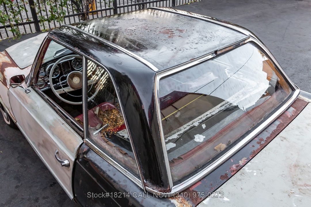 1966 Mercedes-Benz 230SL Pagoda